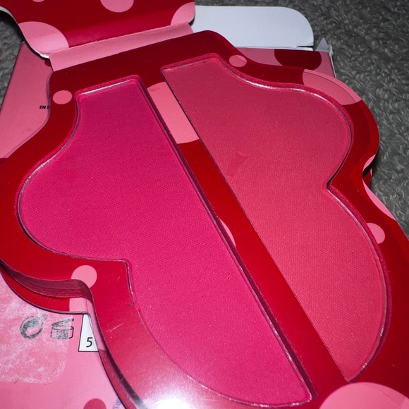 New revolution Disney Minnie Mouse blush - Picture 8 of 8